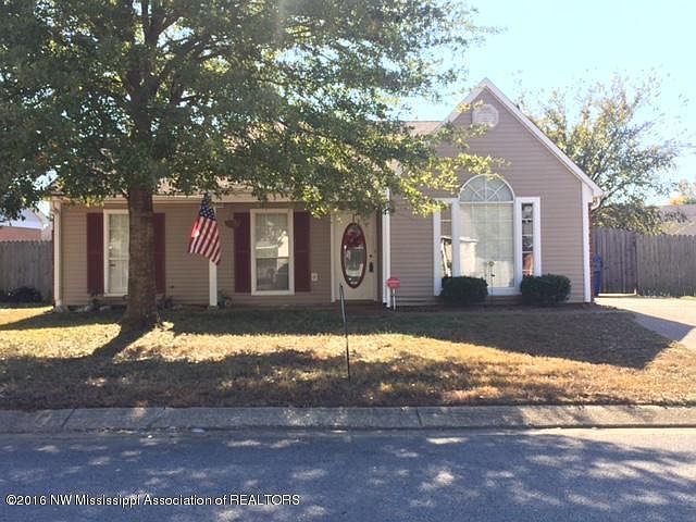 1st image of 2647 Waverly Dr