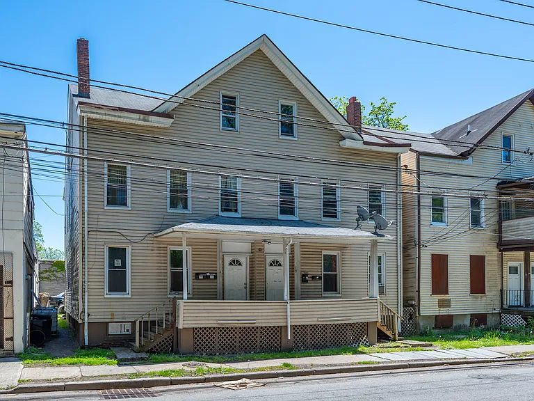 162 E Main St #1 — Photo 16