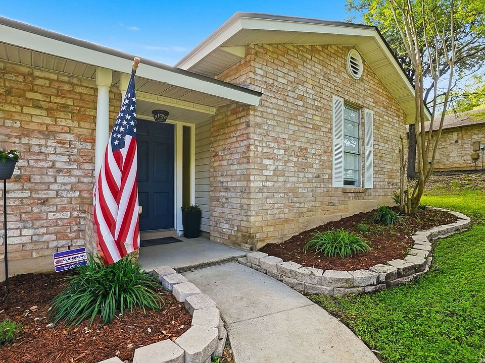 1st image of 105 Mossridge