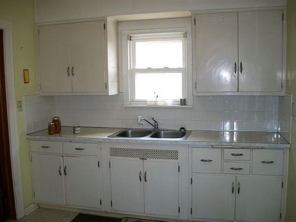 4th image of 956 Allendale Ave