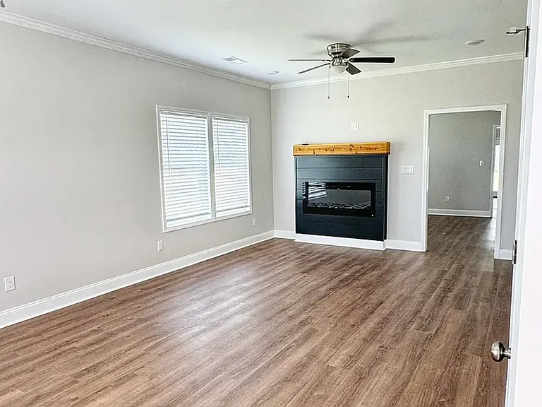 1113 Crowne Loop — Photo 4