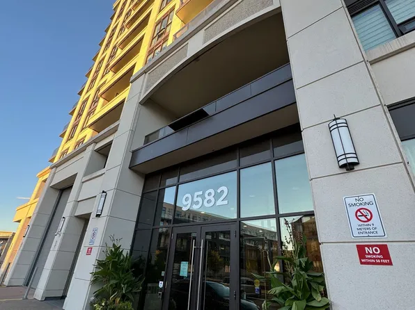 9582 Markham Rd #1010, Markham, ON L6E 0T4
