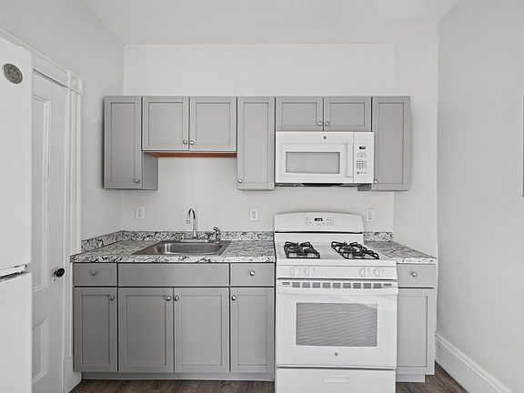 2nd image of 14 Ripley St #2-R