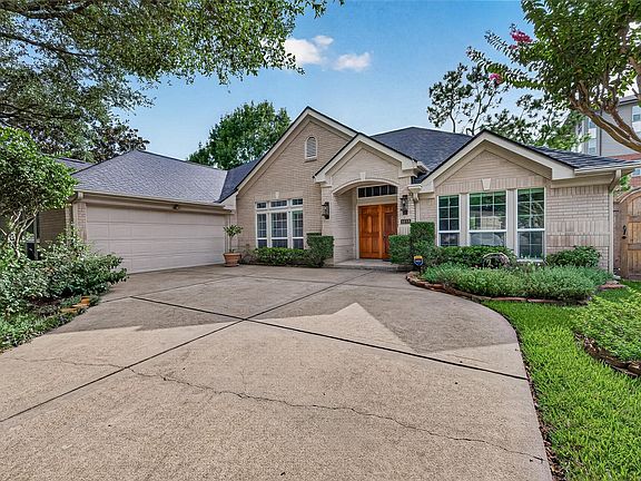 2nd image of 1438 Forest Home Dr
