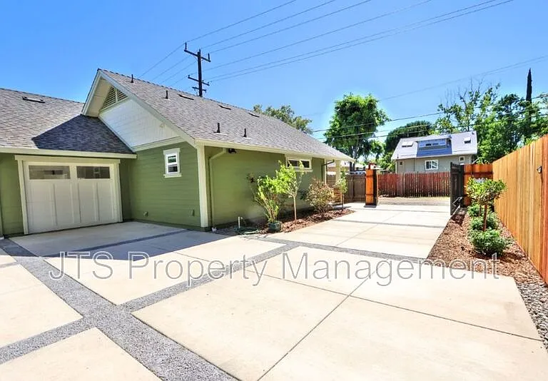 4341 Dog Aly — Photo 3