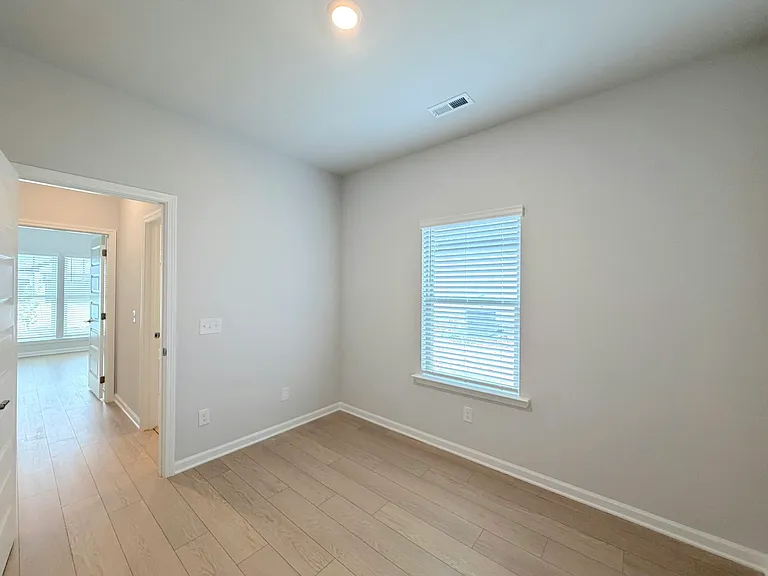 137 Clift Creek Dr — Photo 38