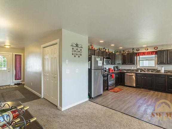 2nd image of 676 N River Rock Dr