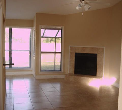 4th image of 752 Tidewater Ct #752