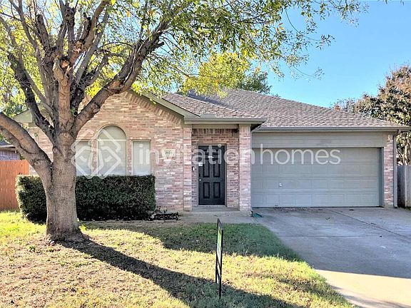 2nd image of 3920 Overlake Dr
