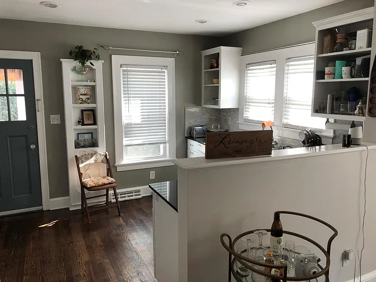 1409 Lexington Ave — Photo 5