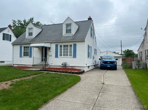 96 Yvonne Ave, Cheektowaga, NY 14225