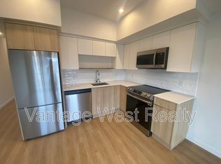 604 Cawston Ave #506, Kelowna, BC V1Y 6Z4