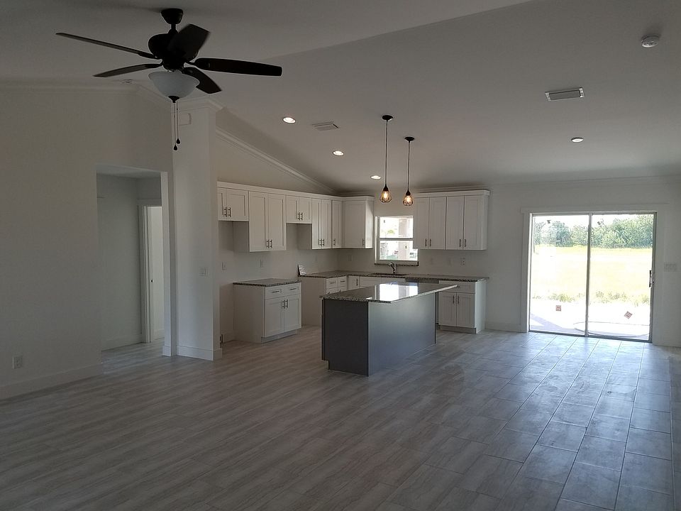 1st image of 2100 NE 6th Pl
