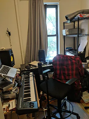 Rented by Bouklis Group | media 9