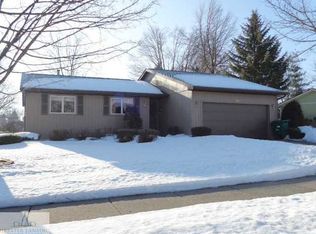 1068 Brookside Dr, Grand Ledge, MI 48837