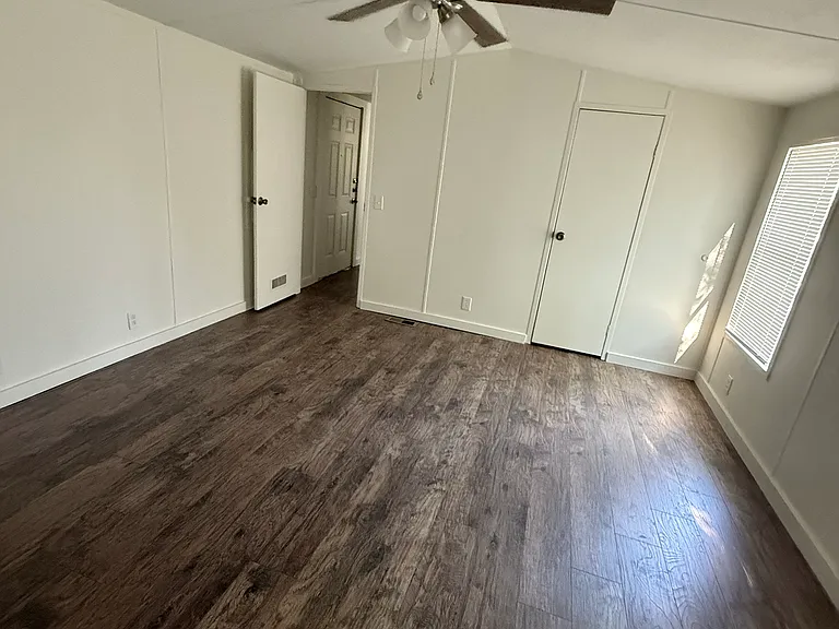 525 Rebecca Ln — Photo 8