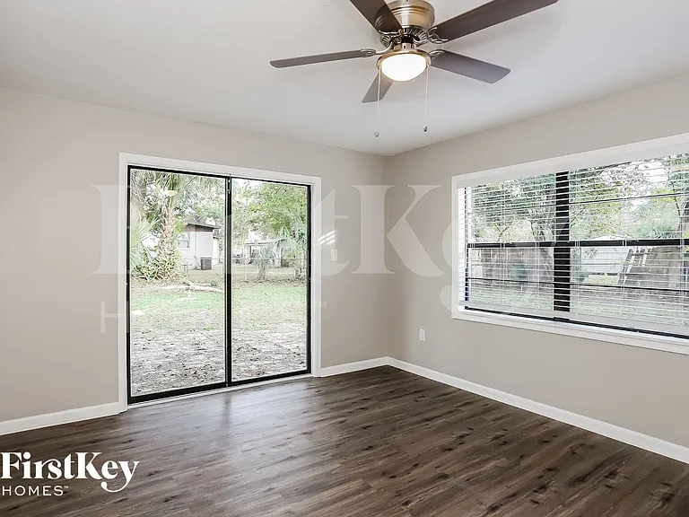 2853 Oakcove Ln — Photo 5