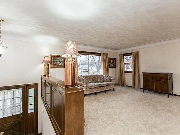3rd image of 3192 Country Park Dr