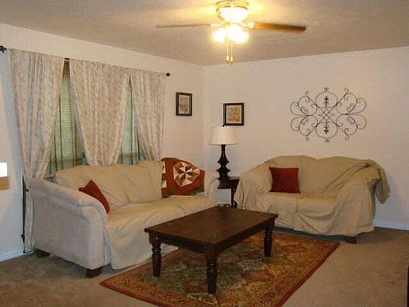 3rd image of 2626 Cedar Elm Ln