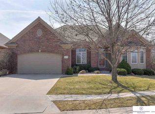 18039 Pierce Plz, Omaha, NE 68130