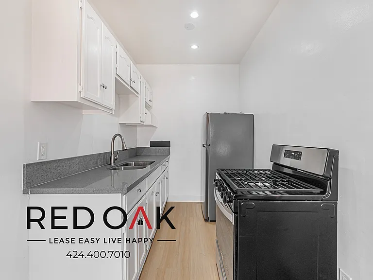1405 S Berendo St #206 — Photo 8