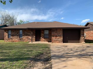 5218 W Cherokee Ave, Enid, OK 73703