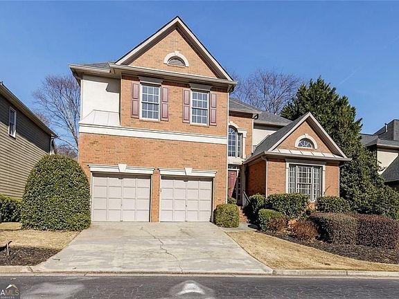 2nd image of 935 Lancaster Way