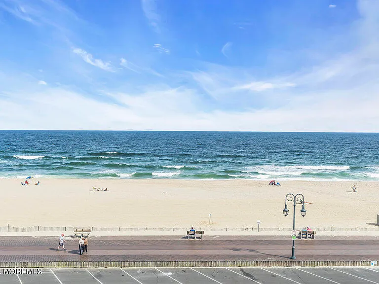 1302 Ocean Ave — Photo 7