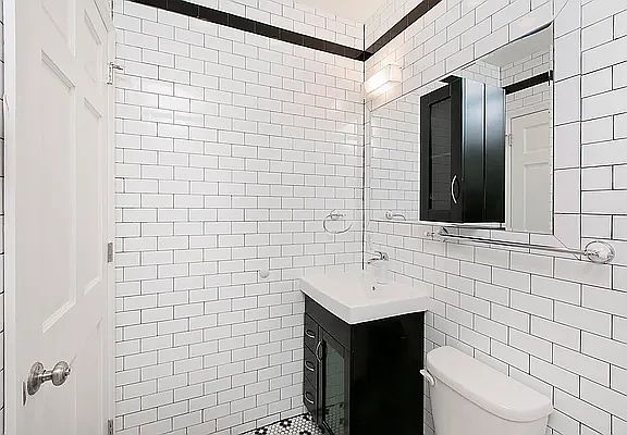 4th image of 295 Stockholm St APT 4A