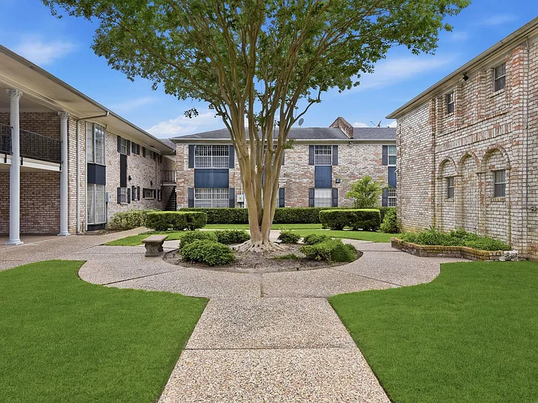 7900 Westheimer Rd #147 — Photo 27