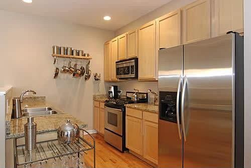 2nd image of 1714 W Belmont Ave #P6