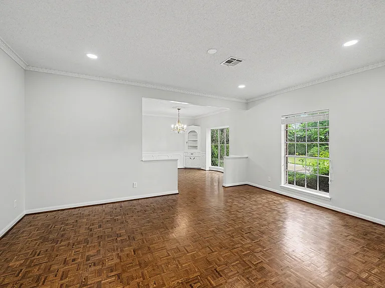 10811 Hunters Forest Dr — Photo 5