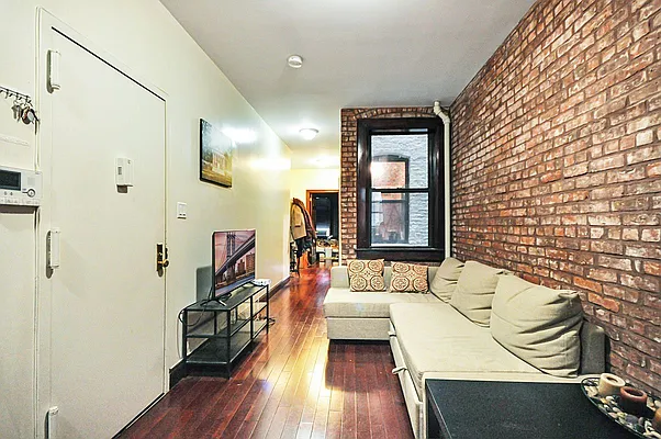 Rented by Compass | media 2