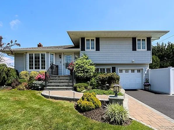 12 Barnum Avenue, Plainview, NY 11803