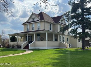 404 S Raymond St, Northwood, ND 58267