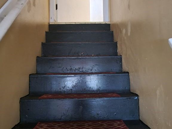 2nd image of 124B Brooks St