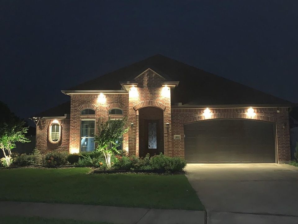 1st image of 102 Woodridge Dr