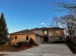 160 Erin Ct, Lemont, IL 60439