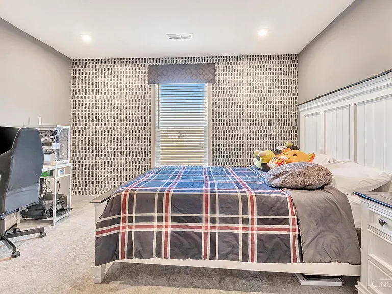 5817 Montrose Ct — Photo 31