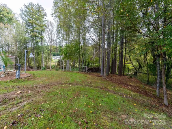 1280 Union Hill Rd, Hendersonville, NC 28792