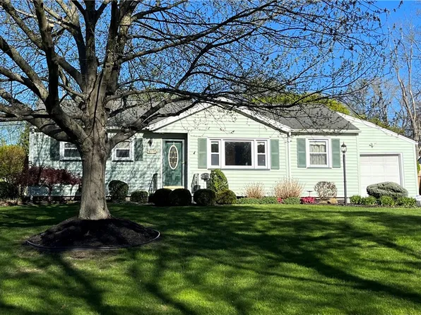 322 Marwood Rd, Rochester, NY 14612