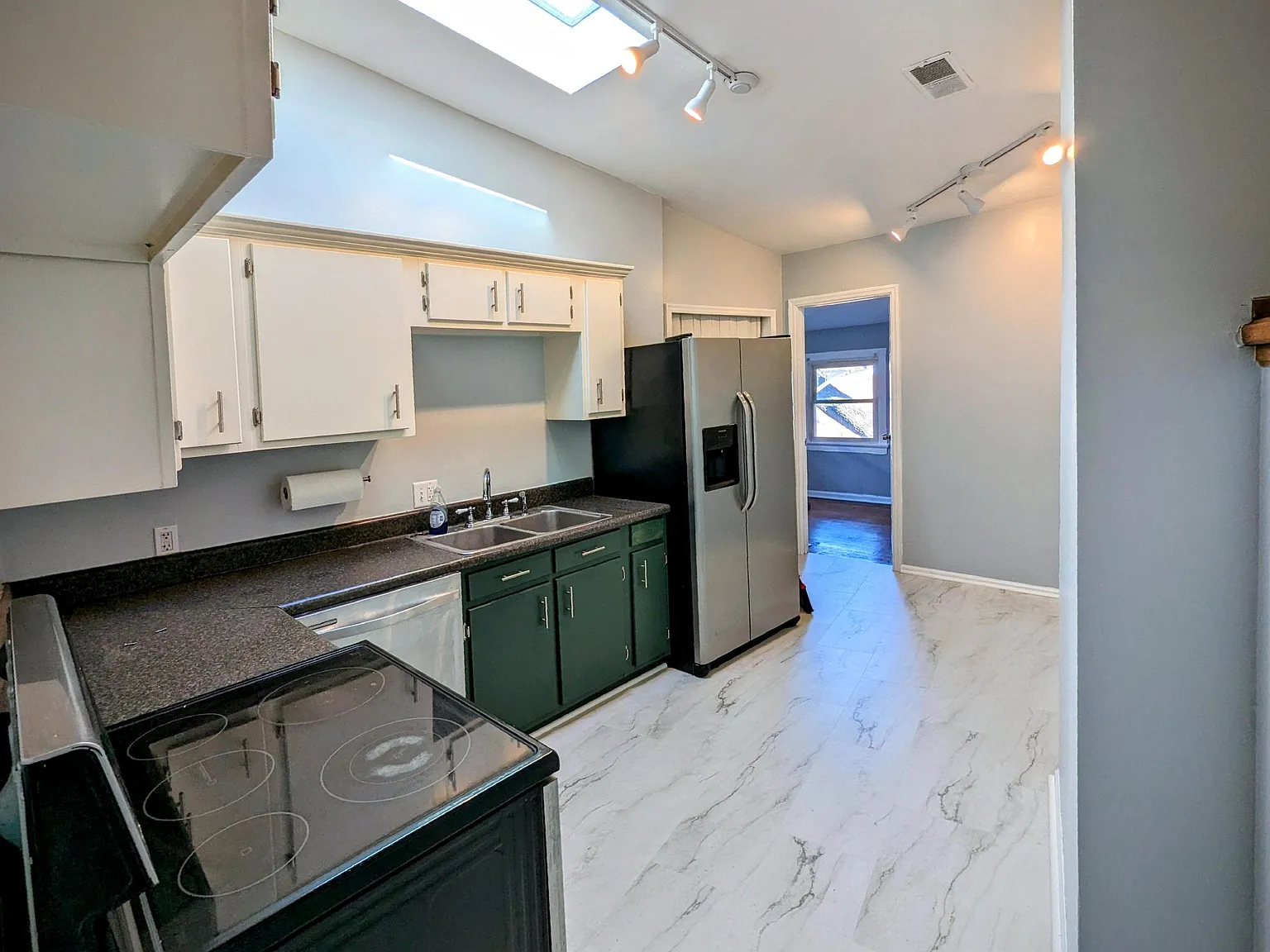 1 bed, 900 sqft, $1,250 — Photo 1