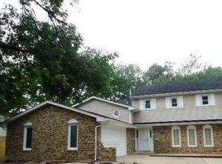 510 Juniper Ln, Schaumburg, IL 60193