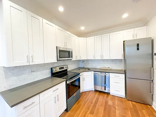 Rented by Francine Realty | media 3