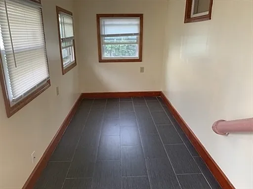 32 Harding Ave — Photo 9
