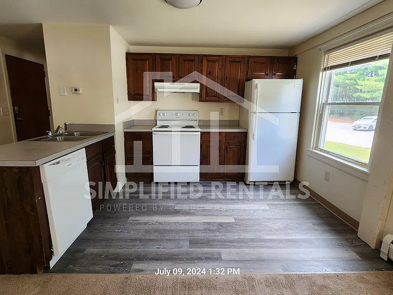 Sofield Apartments — Photo 16
