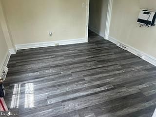 5th image of 208 & 210 Wayne Ave