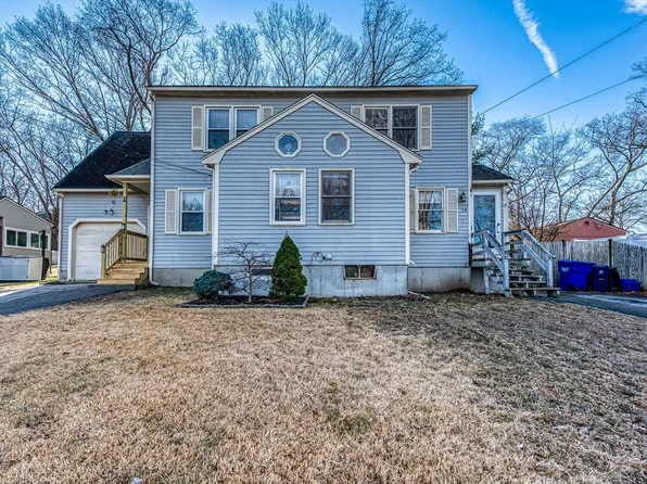 1 Rogers St #A, Milford, MA 01757