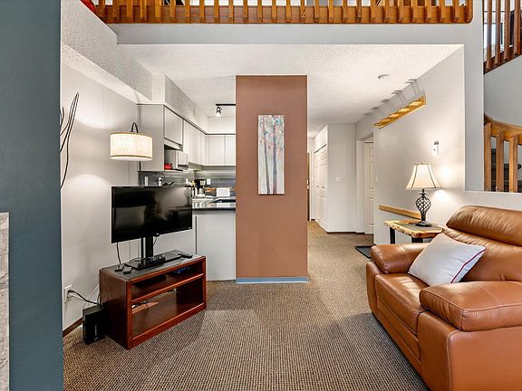5th image of 2021 Karen Cres #320