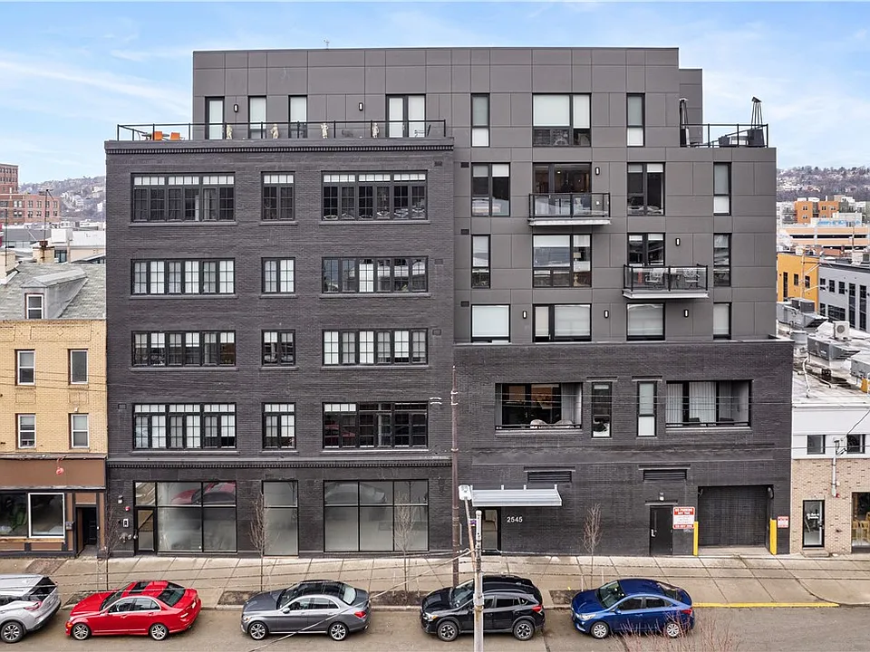 2545 Penn Ave #208